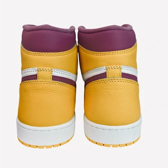 Nike Air Jordan 1 Retro High OG Sneakers Brotherhood 555088-706 Mens Size 12 - Picture 8 of 12